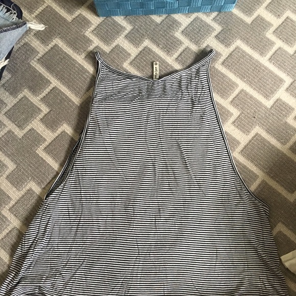 LF Tank top - Picture 2 of 2